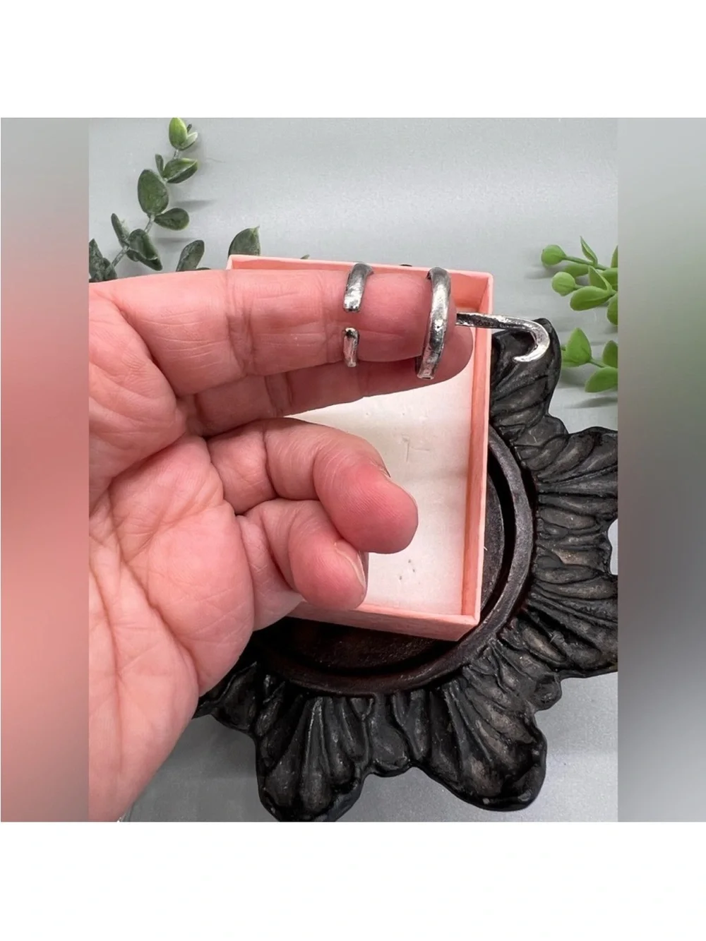 N/A stylish silver